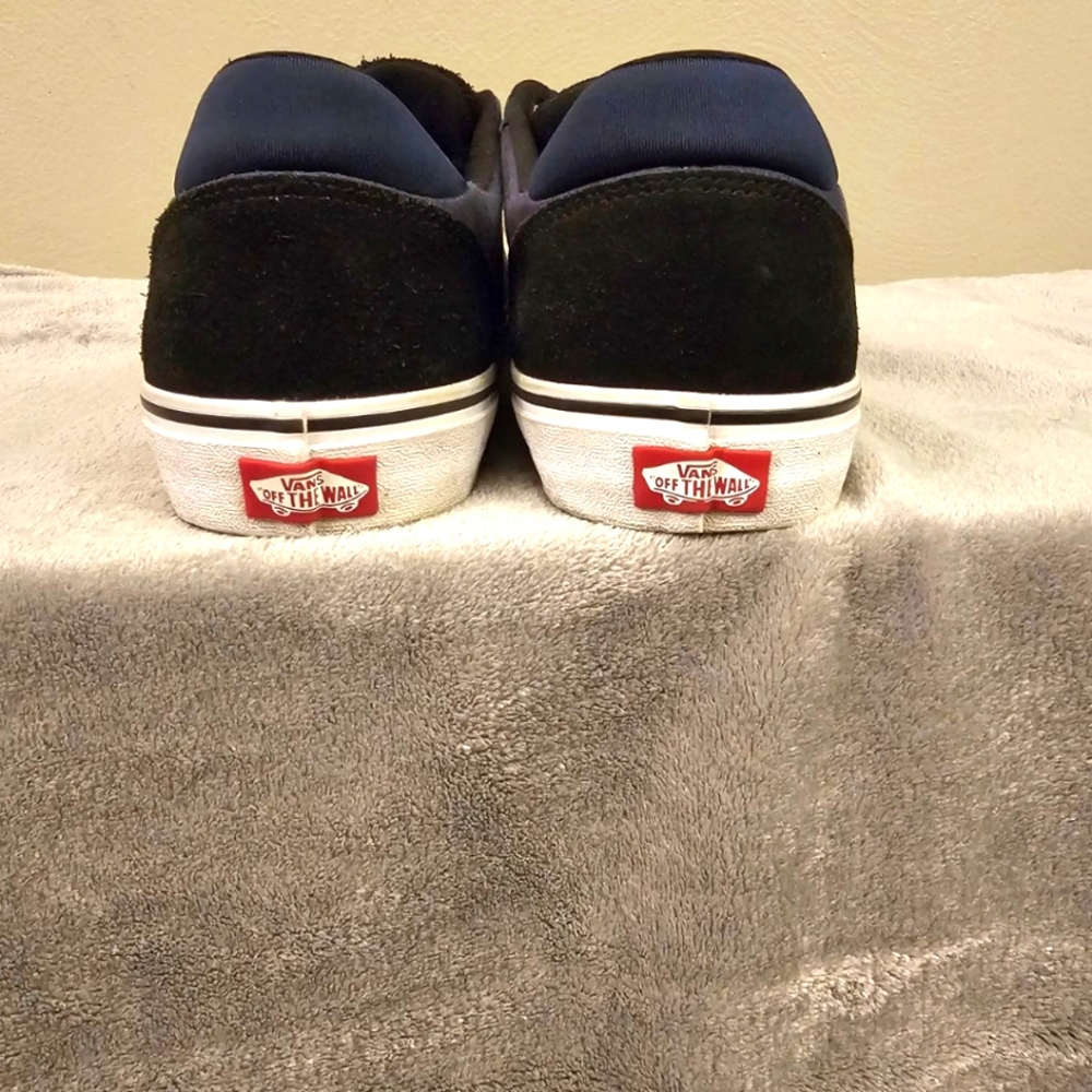Vans Atwood Suede Mens size 13 Dress Blue Color